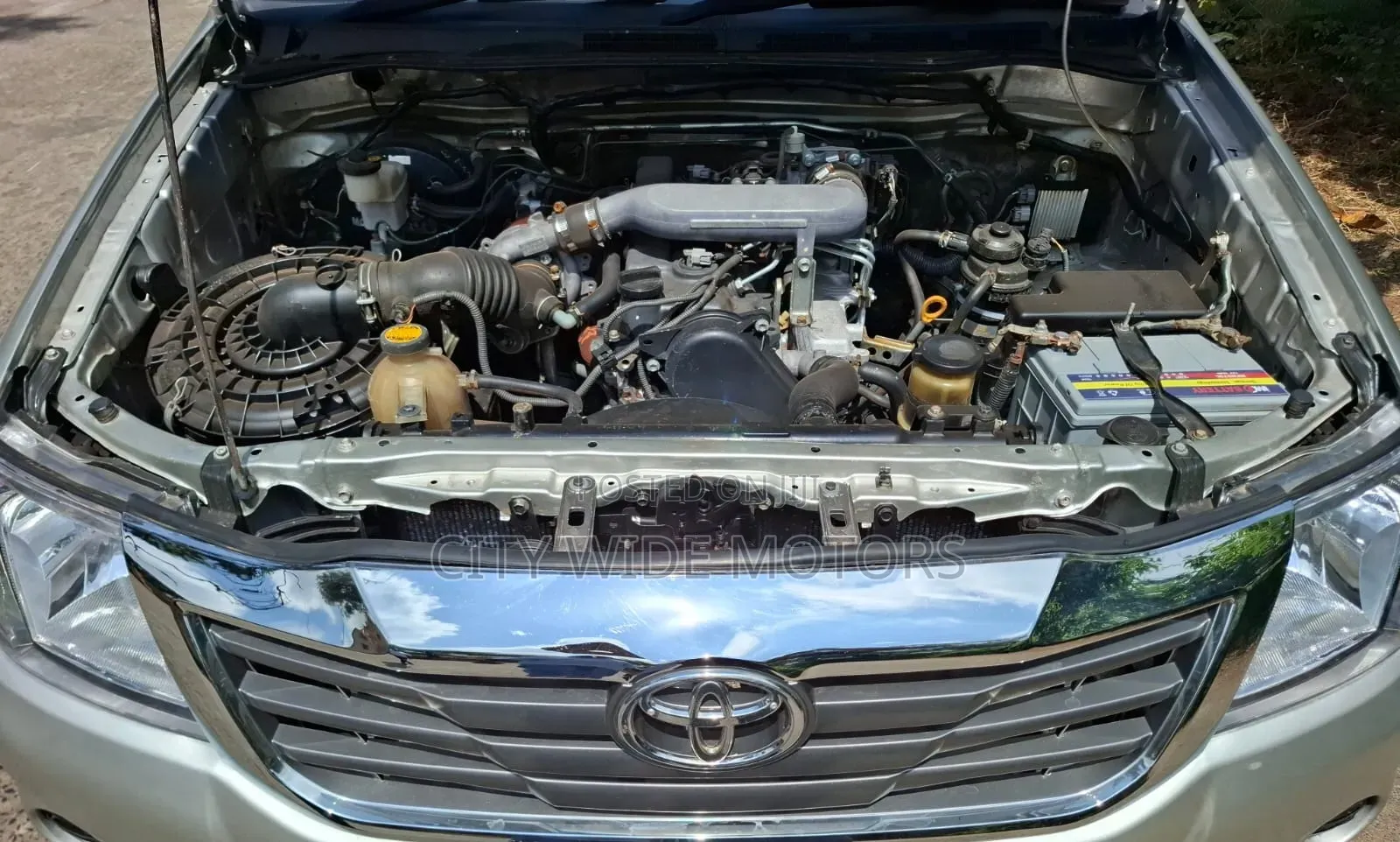 Toyota Hilux 2011 Silver