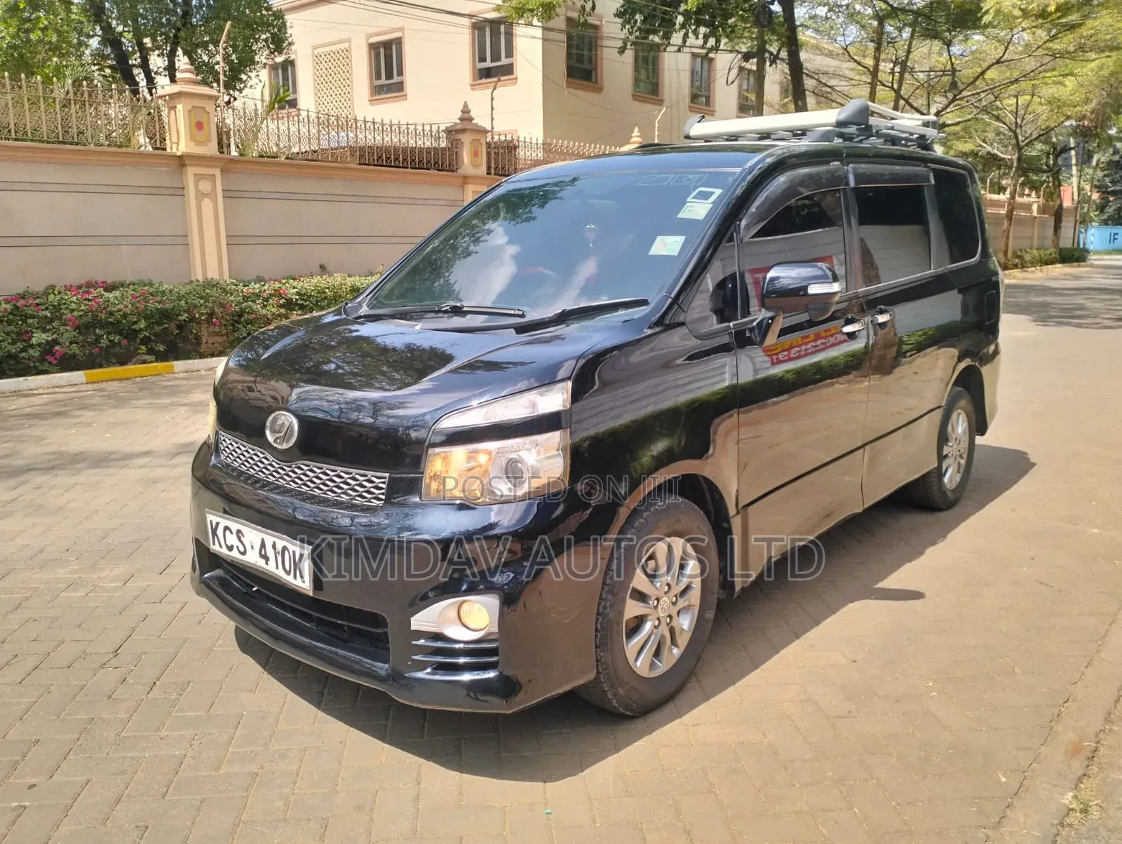 Toyota Voxy 2011 Black