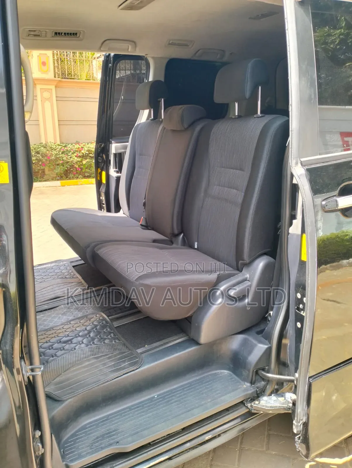 Toyota Voxy 2011 Black
