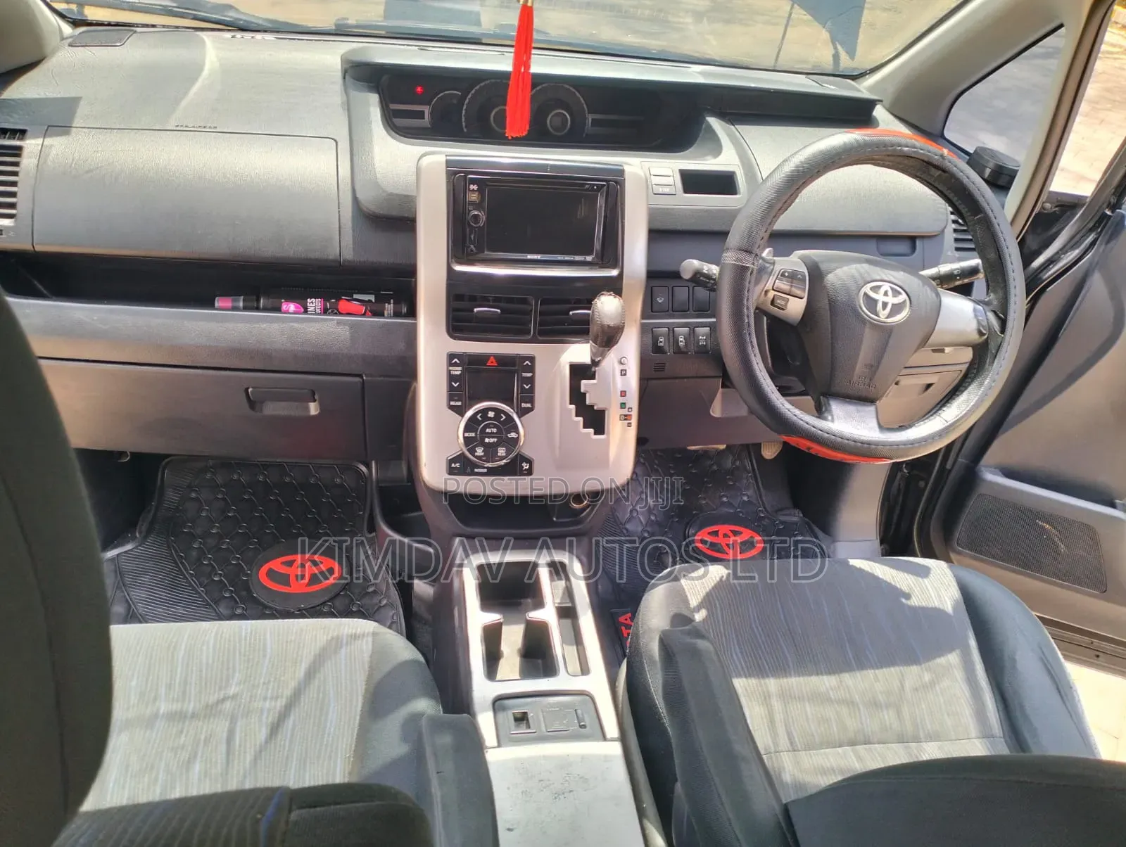 Toyota Voxy 2011 Black
