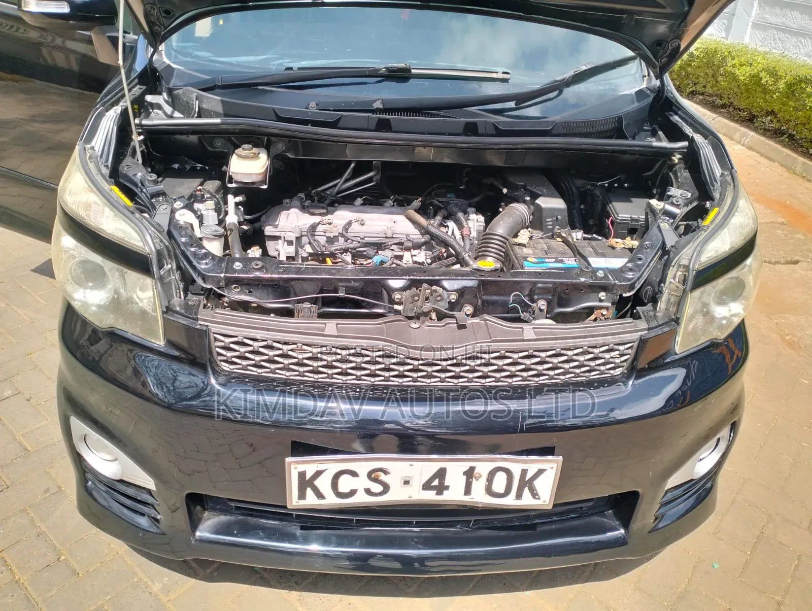 Toyota Voxy 2011 Black