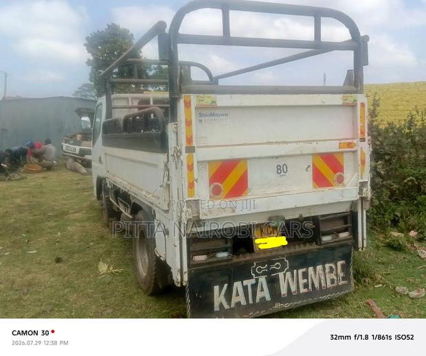 Mitsubishi Canter - thumbnail 2