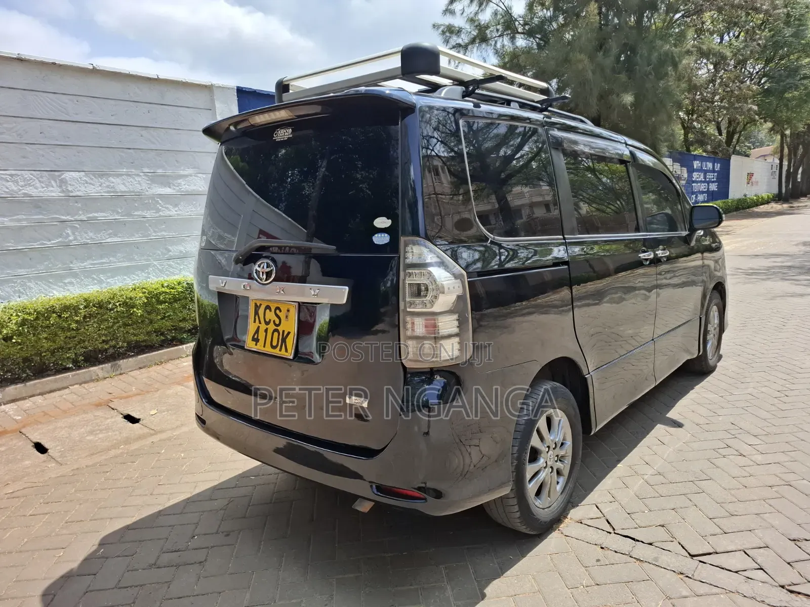 Toyota Voxy 2011 Black