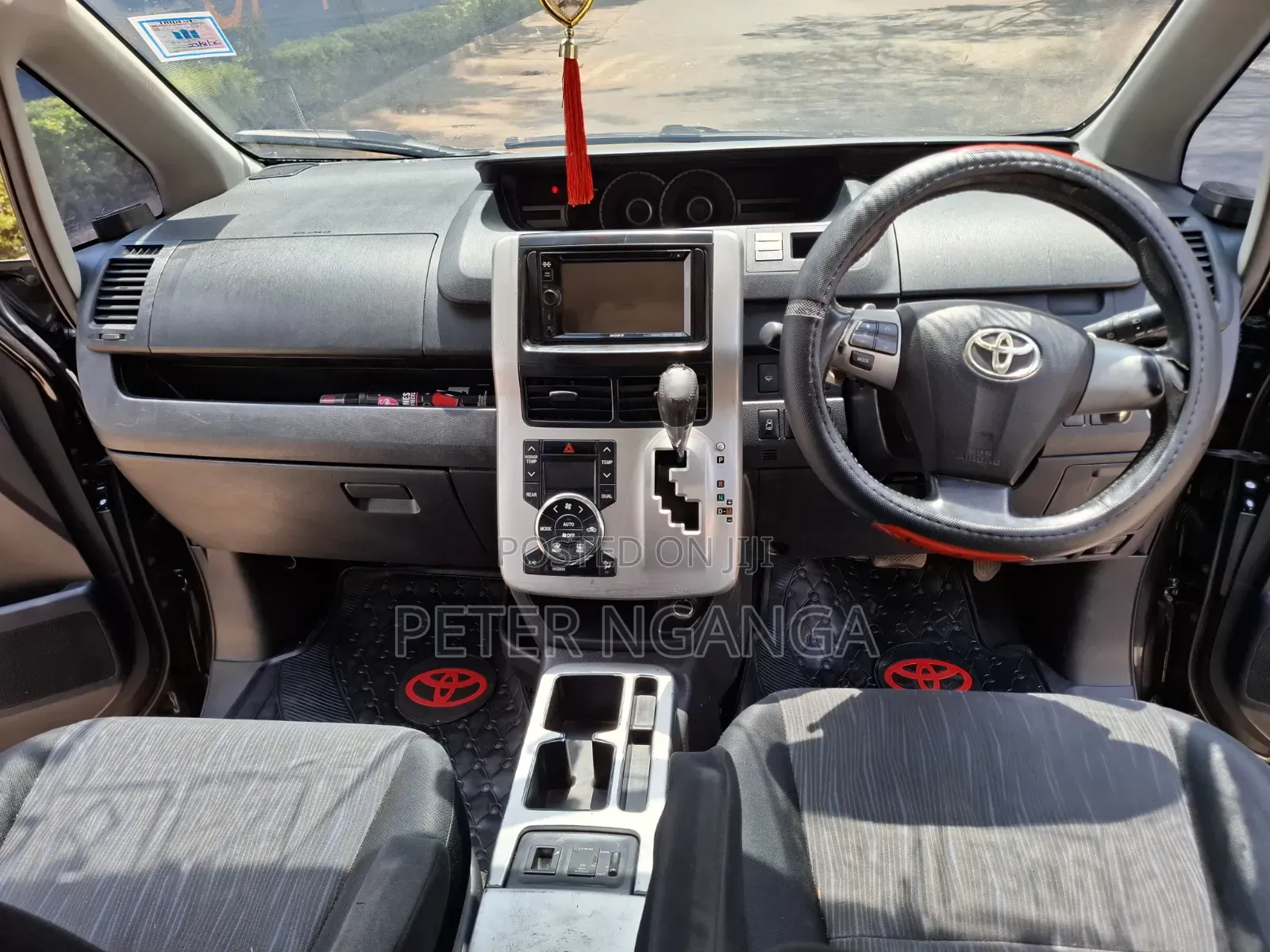 Toyota Voxy 2011 Black