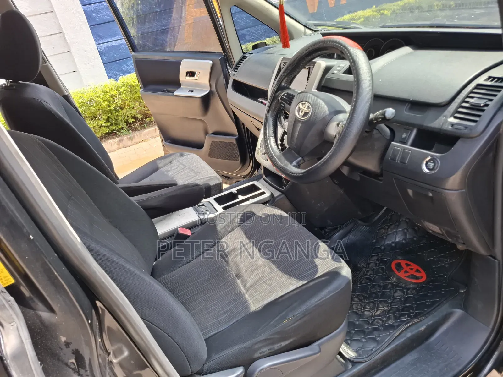 Toyota Voxy 2011 Black