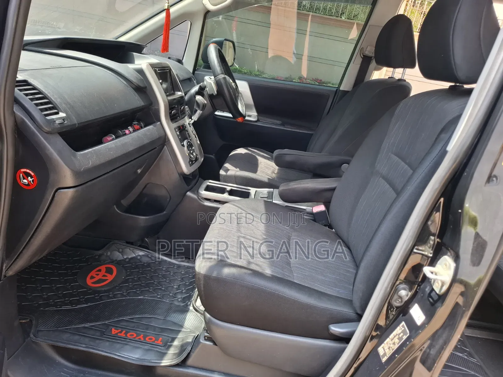 Toyota Voxy 2011 Black