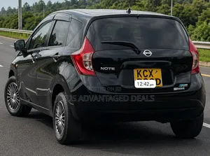 Nissan Note 2012 Maroon