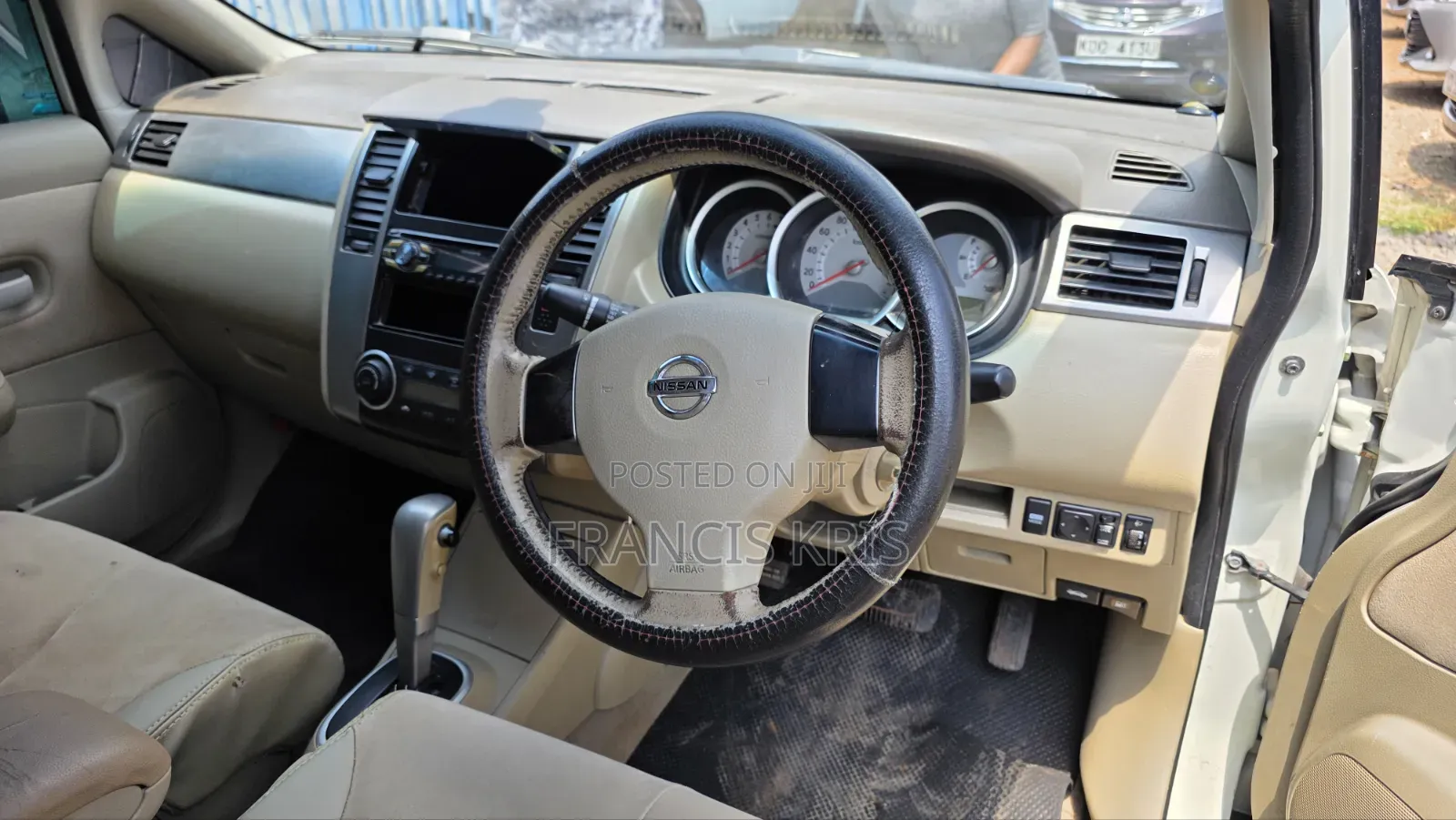 Nissan Tiida 2011 White