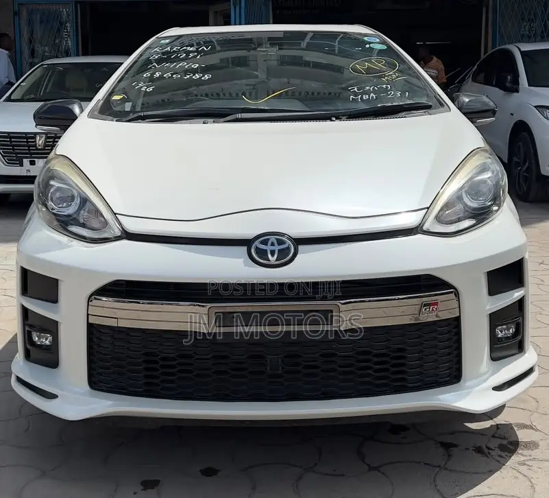 Toyota Aqua 2019 White
