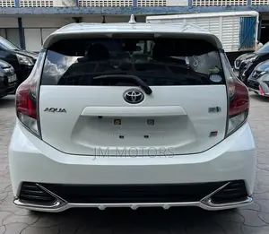 Toyota Aqua 2019 White