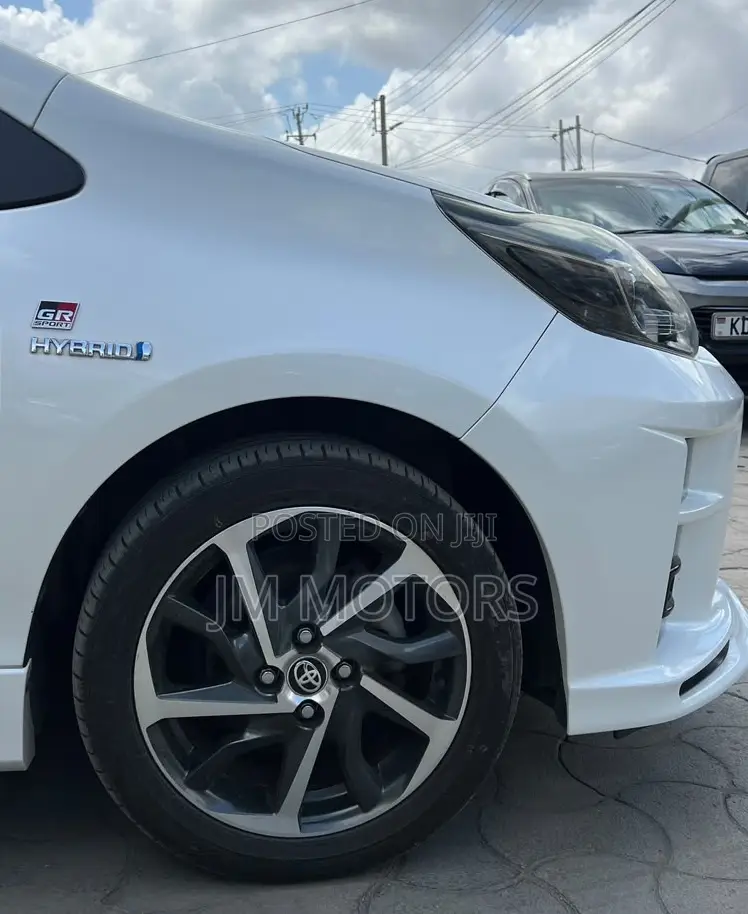 Toyota Aqua 2019 White