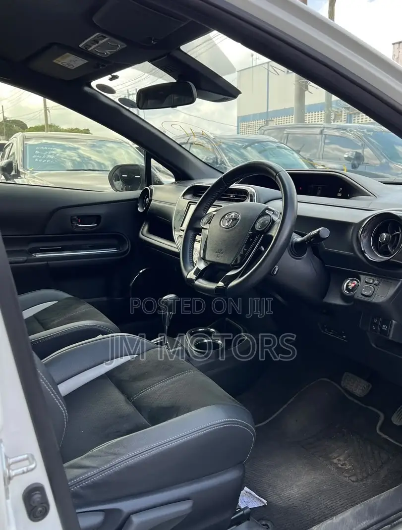Toyota Aqua 2019 White