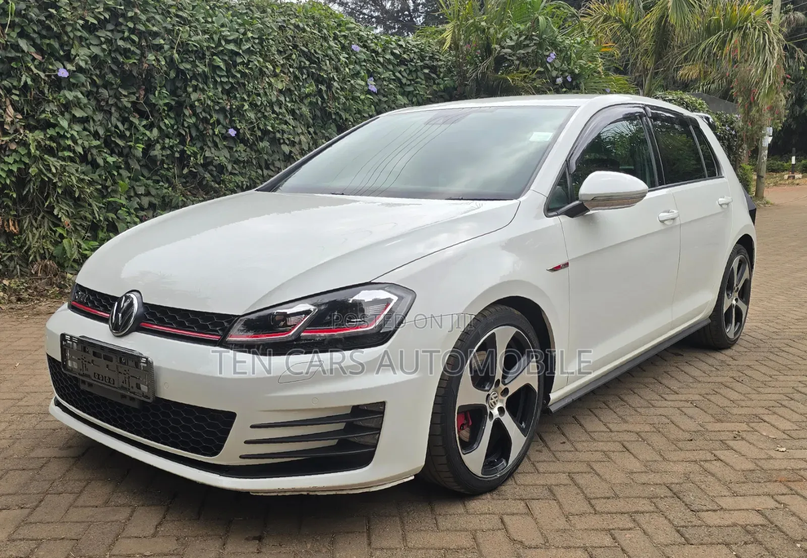 Volkswagen Golf GTI 2015 White