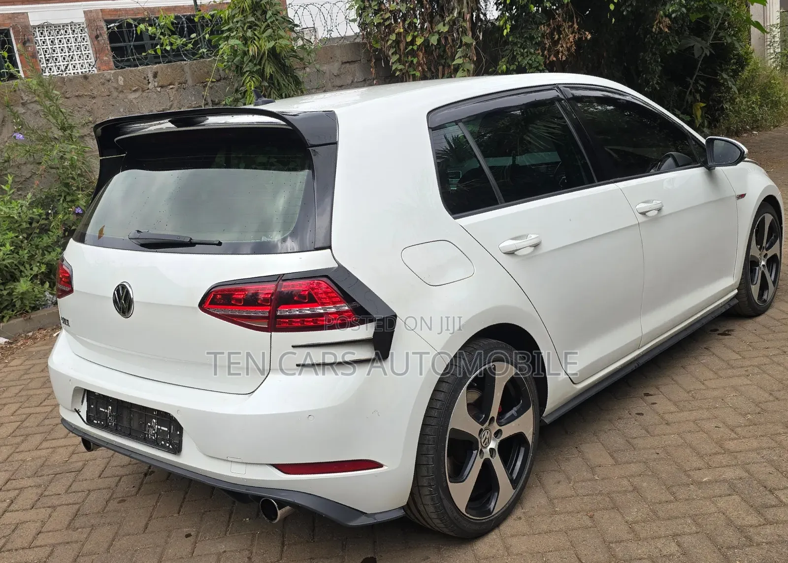 Volkswagen Golf GTI 2015 White