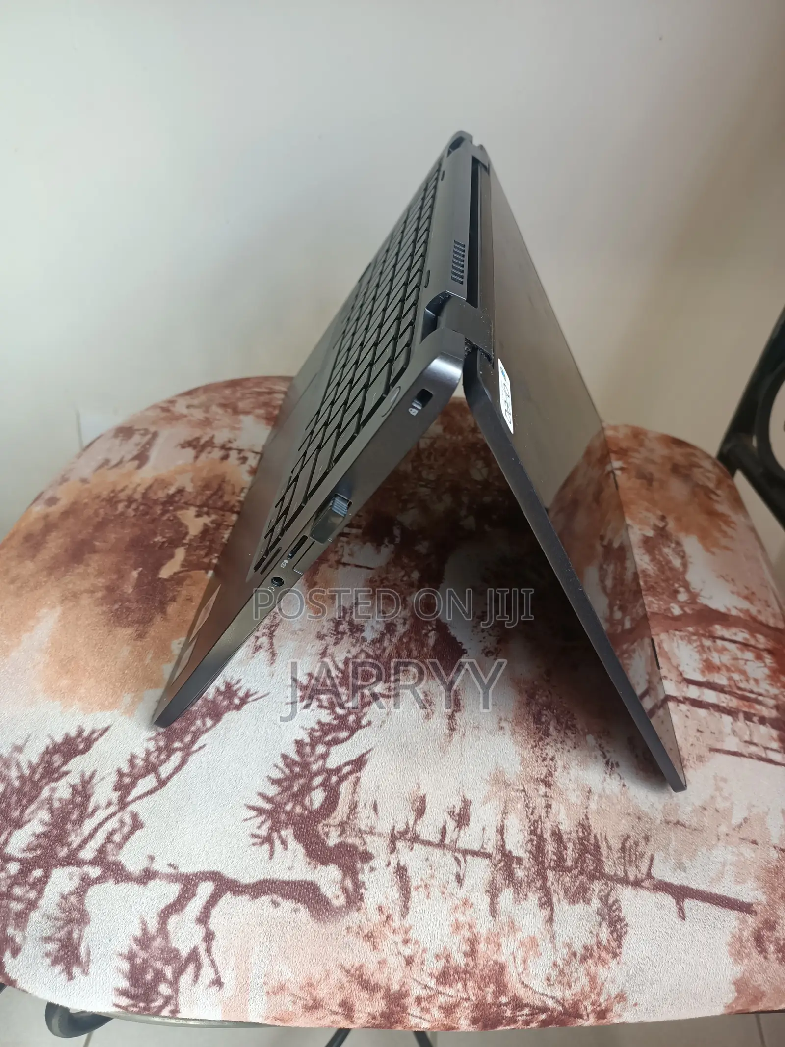 Laptop Dell Latitude 5300 8GB Intel Core i7 SSD 256GB