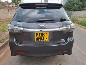 Toyota Wish 2014 Gray