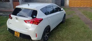 Toyota Auris 2013 White