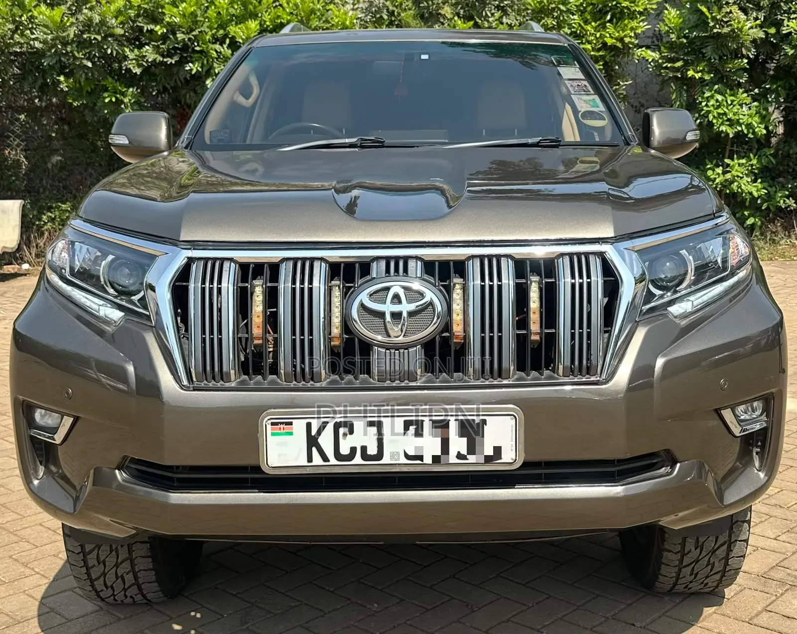 Toyota Land Cruiser Prado 2016 Brown