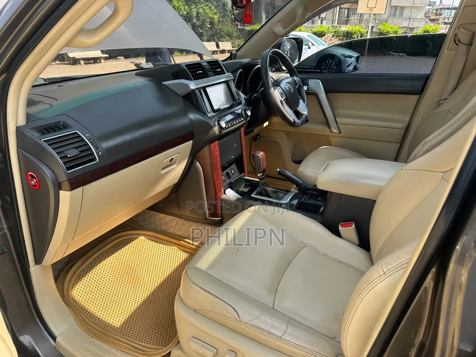 Toyota Land Cruiser Prado 2016 Brown