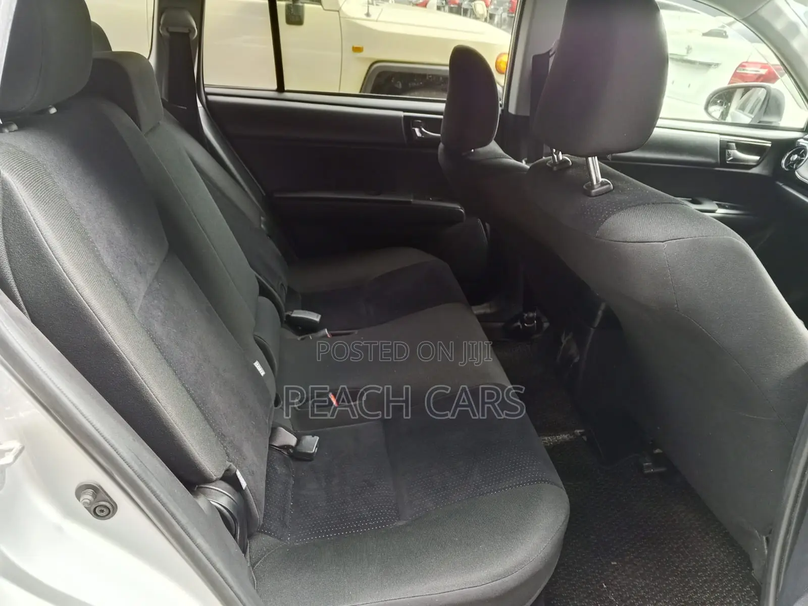 Toyota Corolla Fielder 2019 Silver
