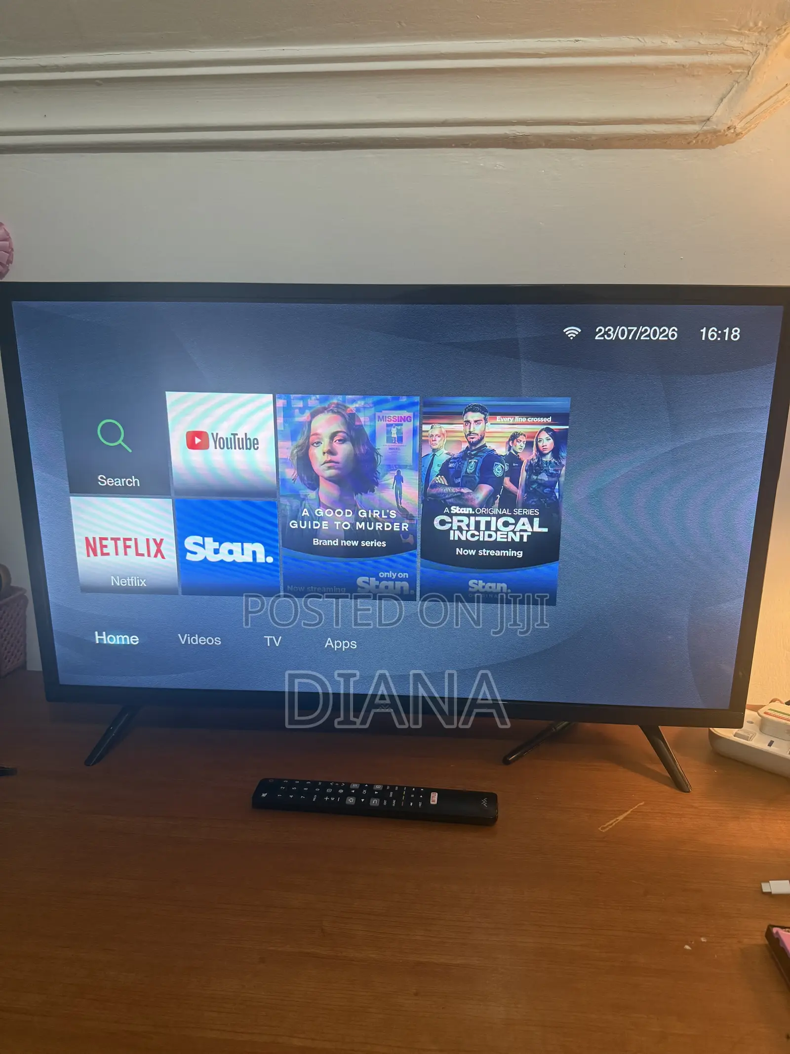 32 Inch Super Flat Screen Smart TV