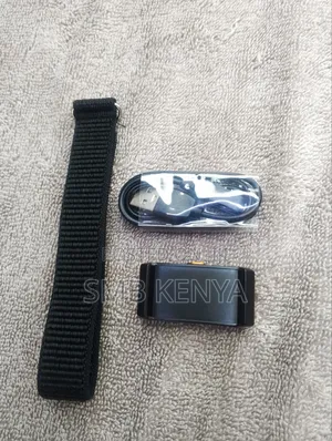 Screenless Smart Health Monitoring Bracelet