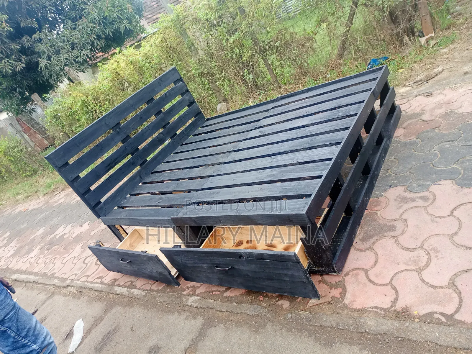 Pallet Bed