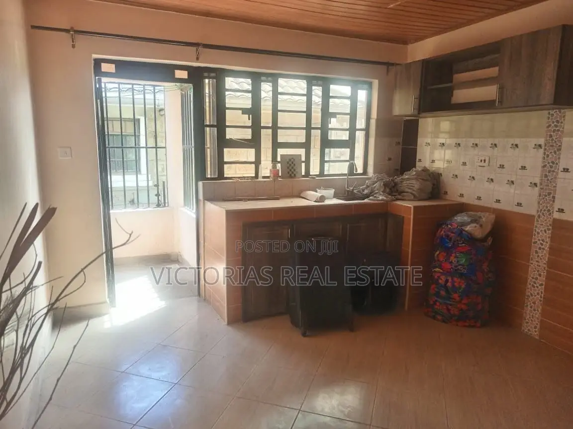 3bdrm Maisonette in Arusha Court, Complex Utawala for rent