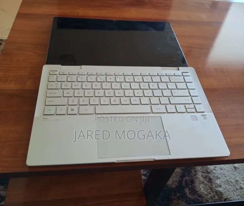 Laptop HP Pavilion x360 8GB Intel Core i5 SSD 512GB