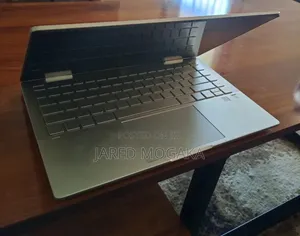 Laptop HP Pavilion x360 8GB Intel Core i5 SSD 512GB