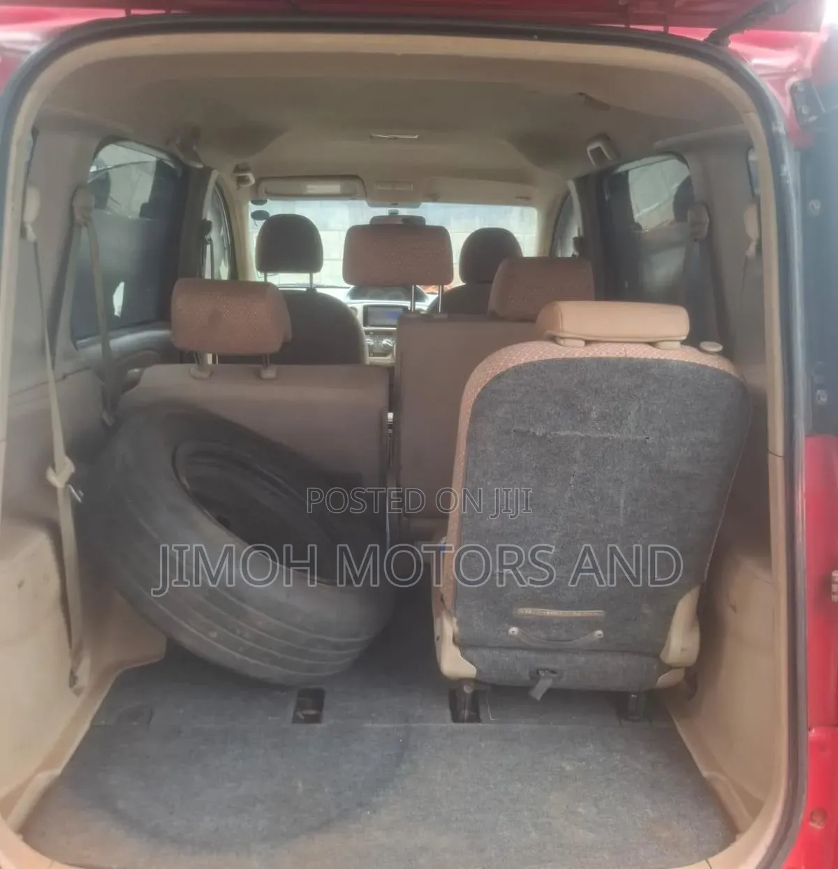 Toyota Sienta 2012 Red