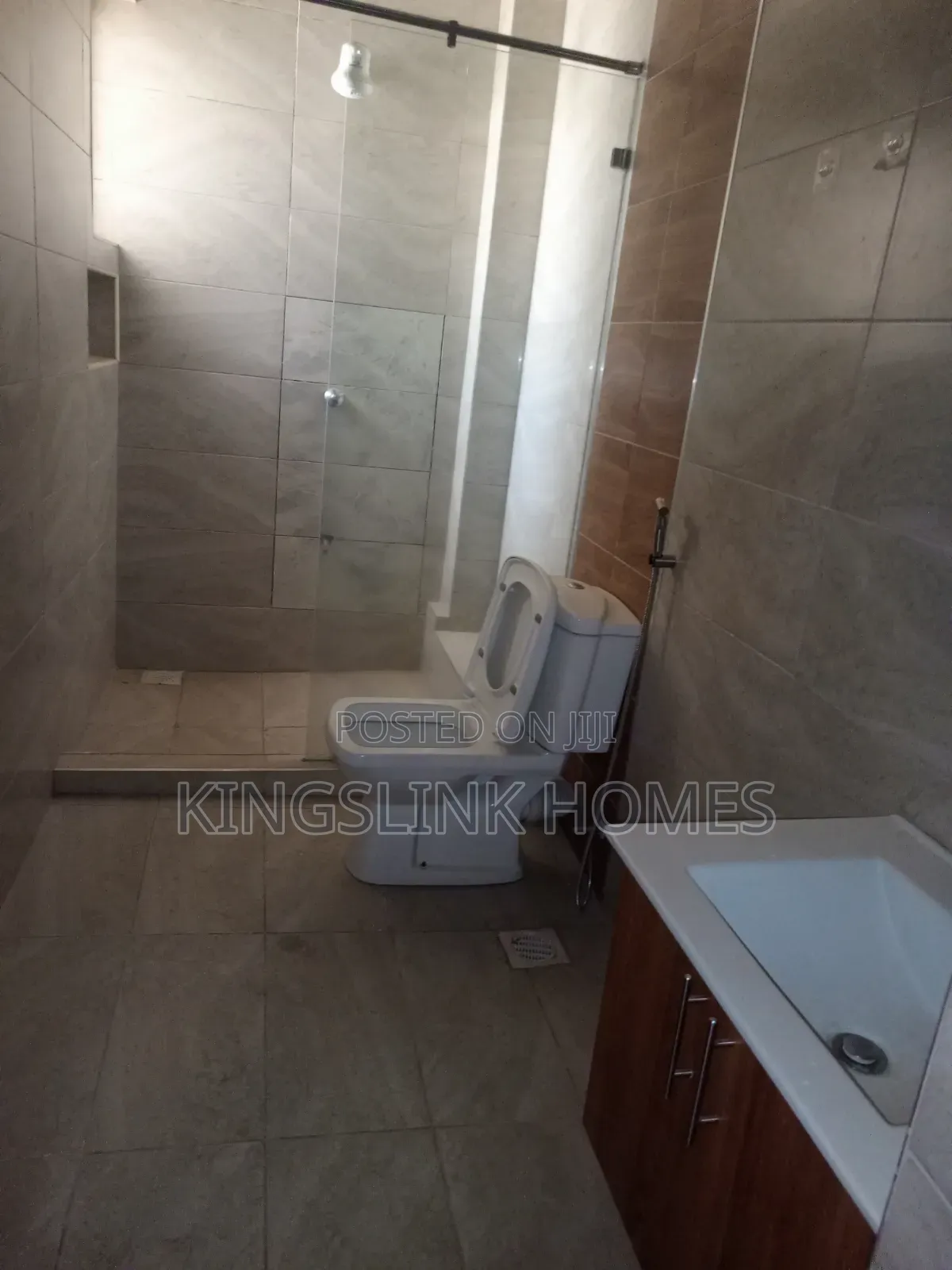 4bdrm Apartment in South V for rent
