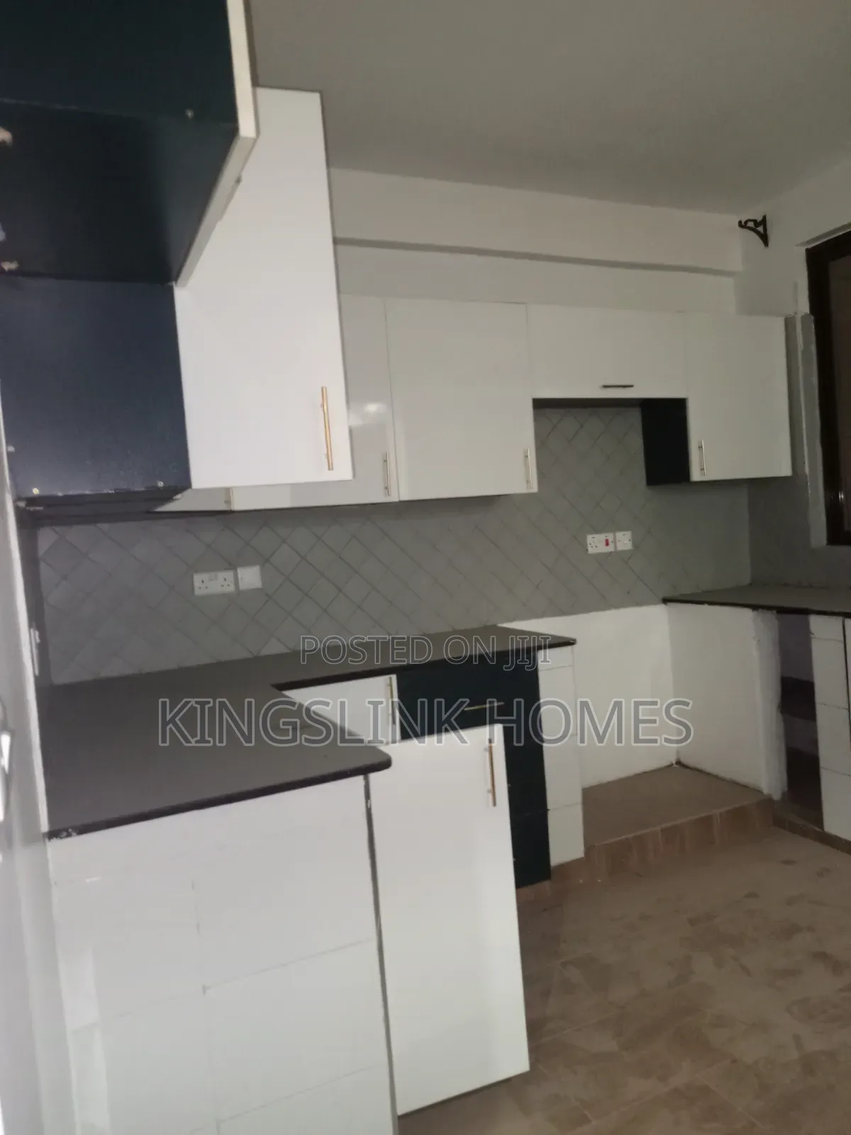 4bdrm Apartment in South V for rent