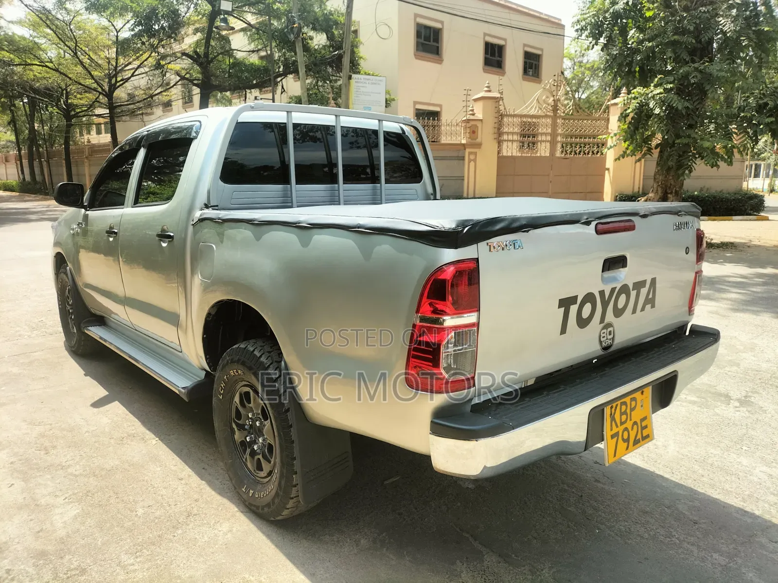 Toyota Hilux 2011 Silver