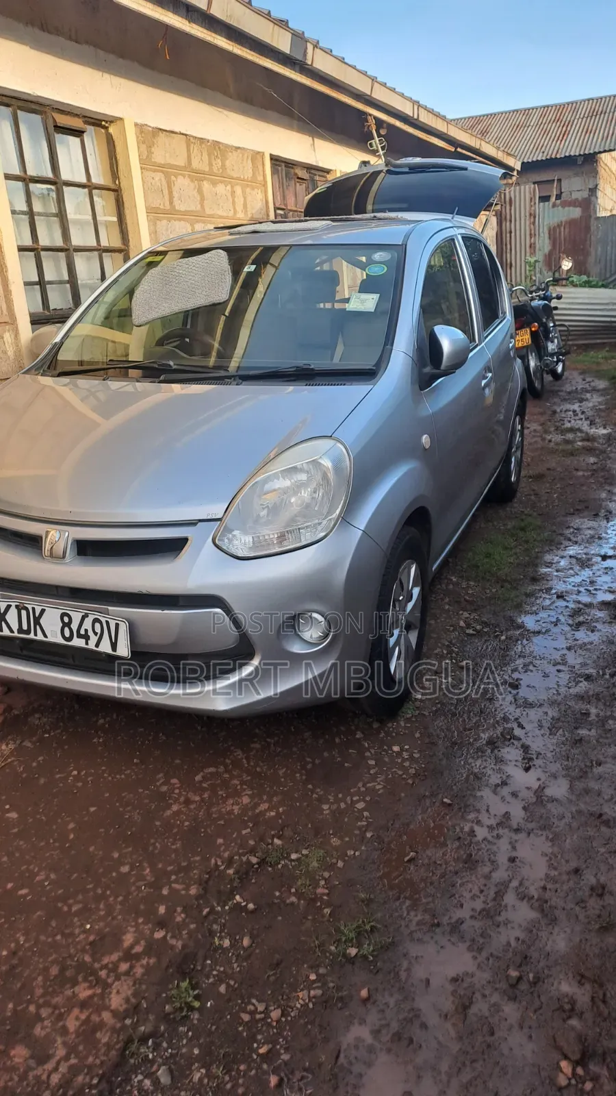 Toyota Passo 2015 Silver