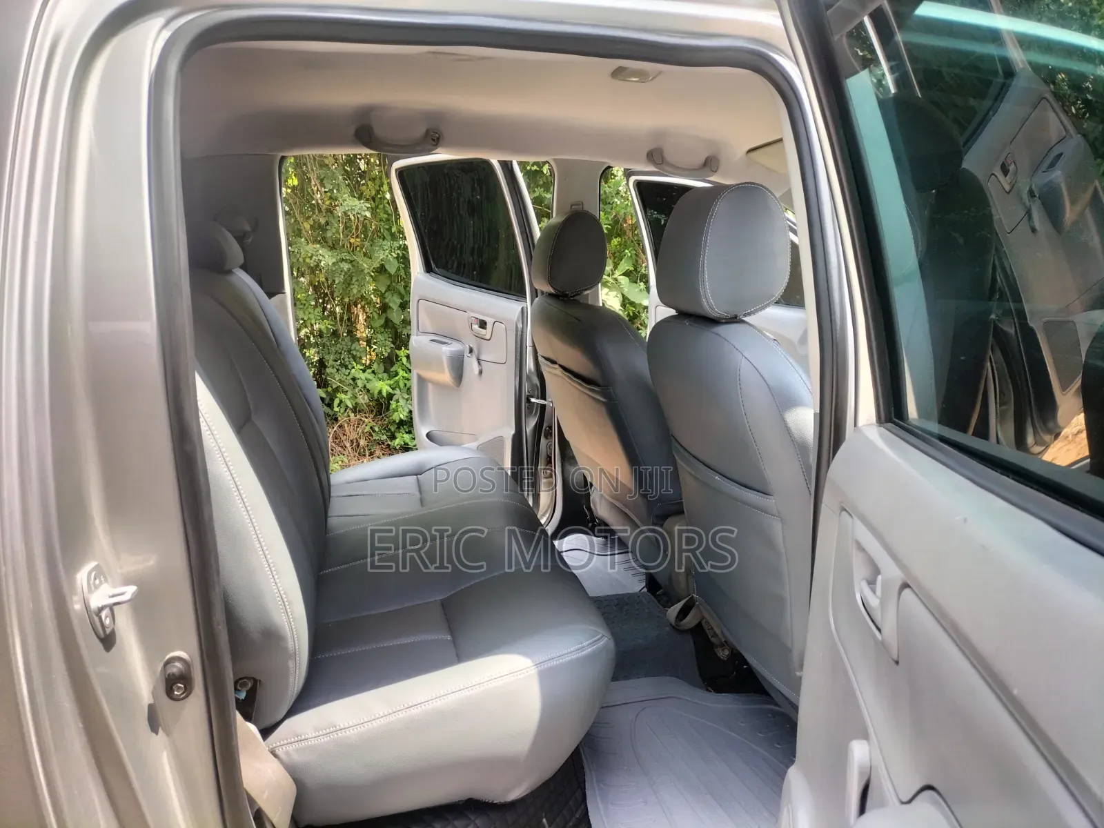 Toyota Hilux 2011 Silver