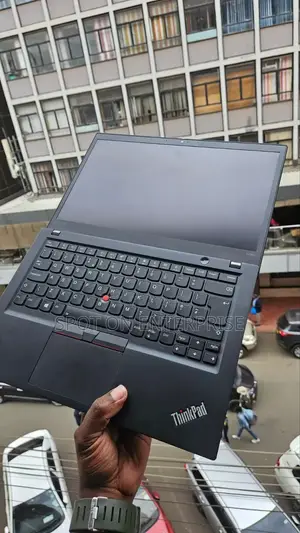 Laptop Lenovo ThinkPad T490s 16GB Intel Core i7 SSHD+SSD 512GB