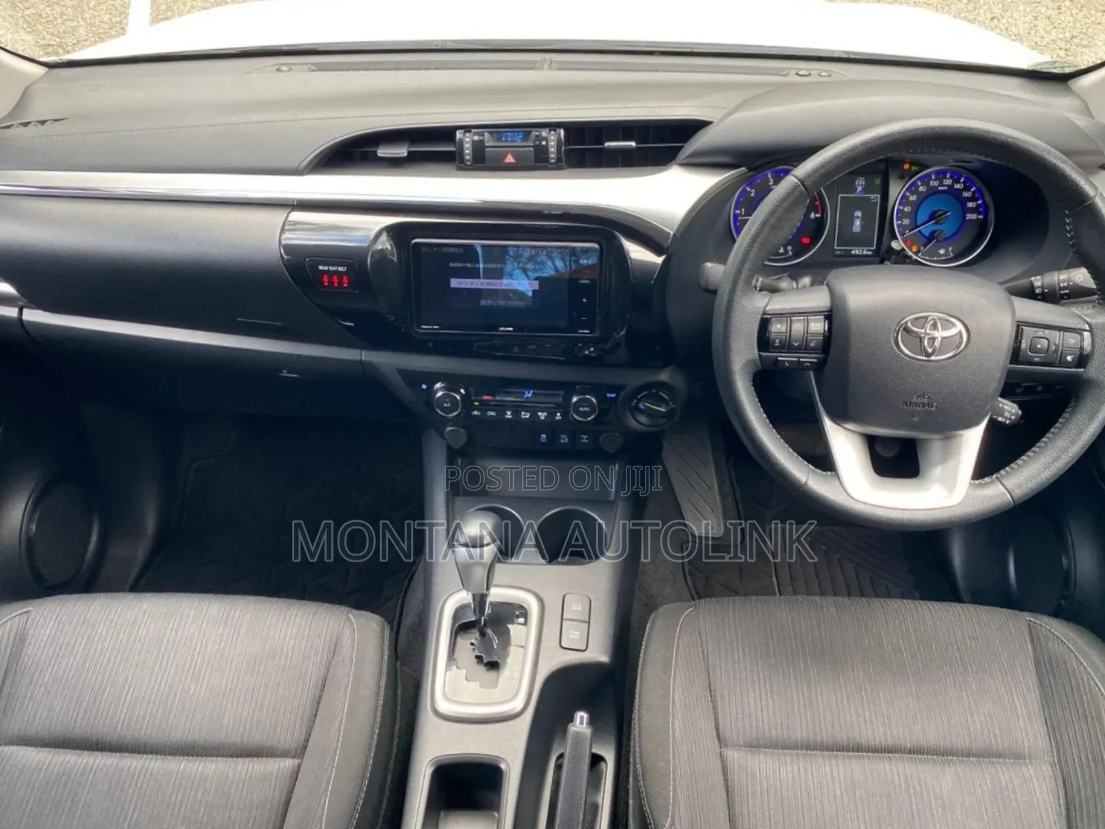 Toyota Hilux 2019 White