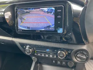 Toyota Hilux 2019 White