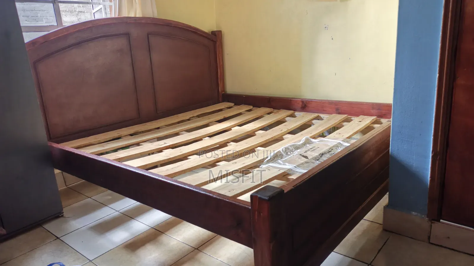 6*6 Hardwood Bed