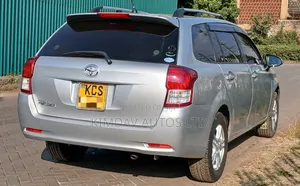 Toyota Corolla Fielder 2013 Silver