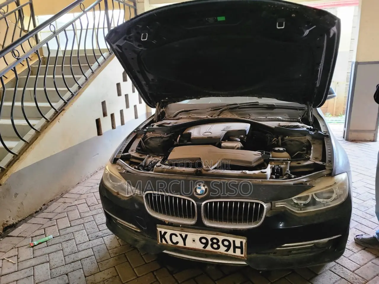 BMW 320i Sedan RWD 2013 Blue