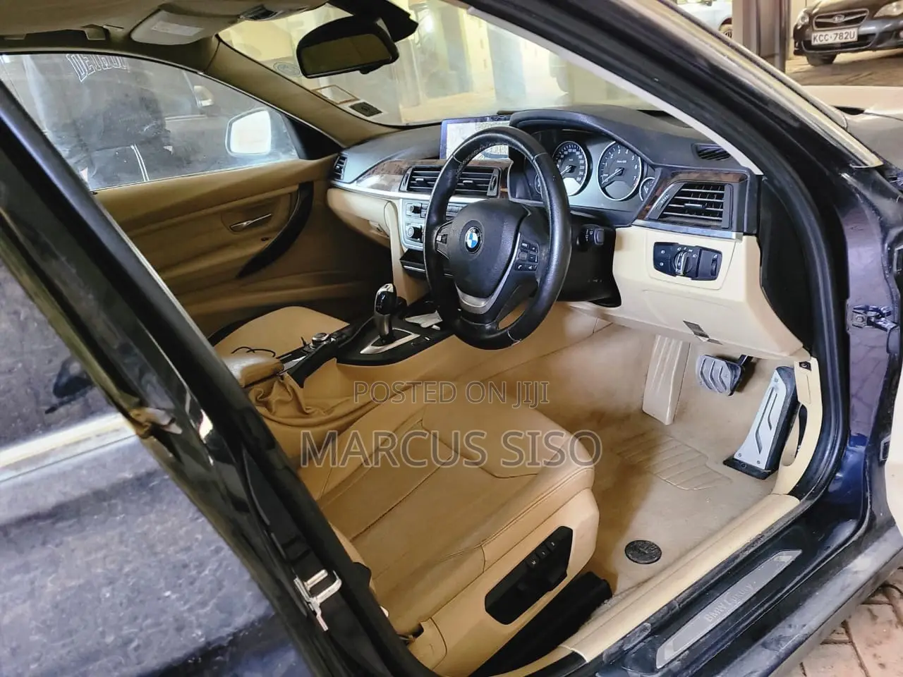 BMW 320i Sedan RWD 2013 Blue