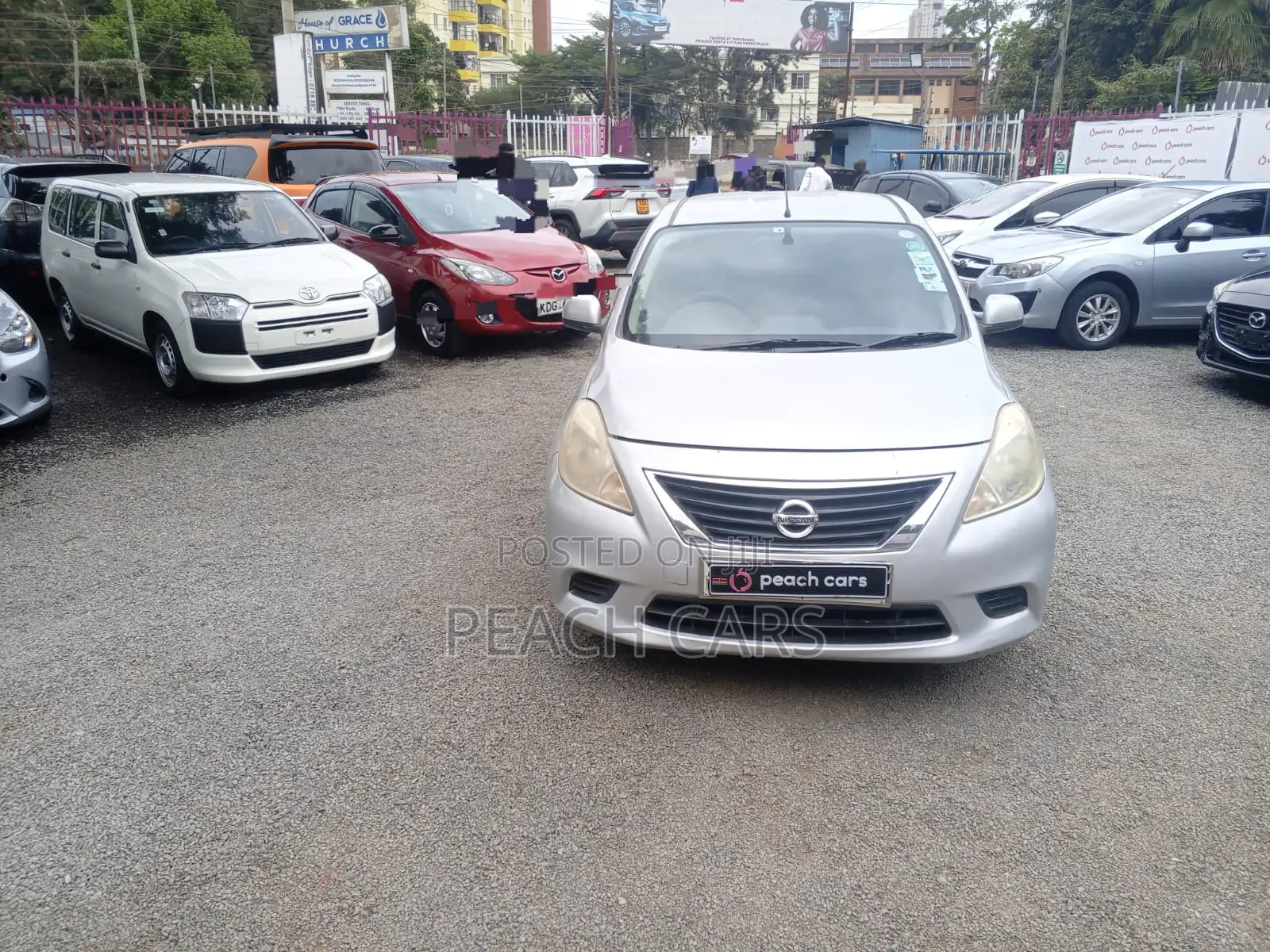 Nissan Latio 2014 Silver