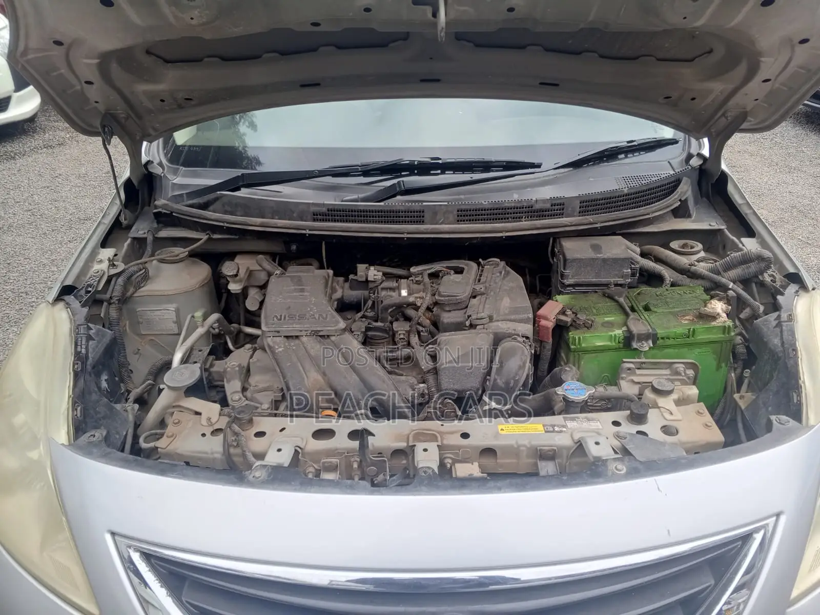 Nissan Latio 2014 Silver