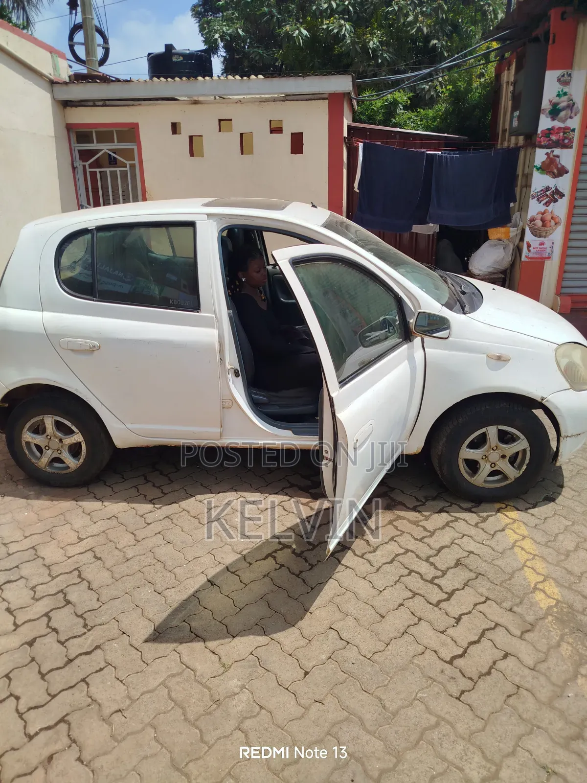 Toyota Vitz 2005 White