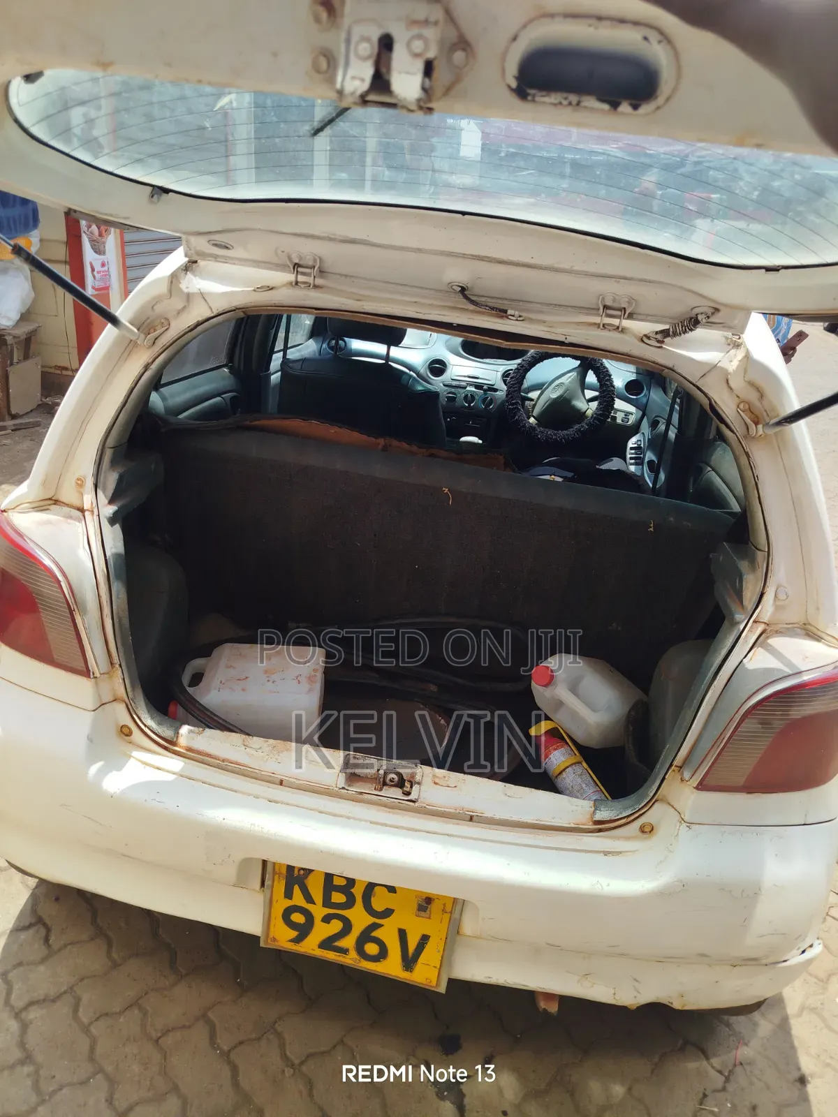 Toyota Vitz 2005 White