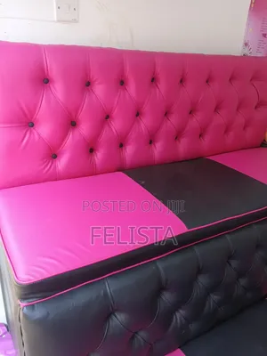 Pedicure Seat With One Pouf