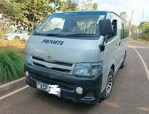 Toyota HiAce 2011 Silver