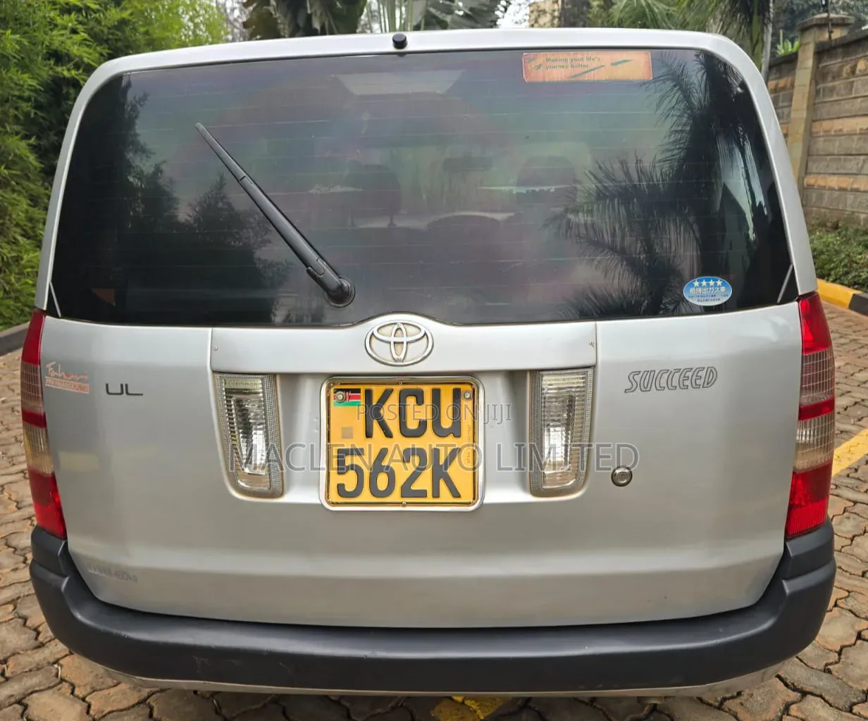 Toyota Succeed 2013 Silver